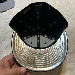 San Antonio Spurs Fitted 7 1/4 Chrome Brim